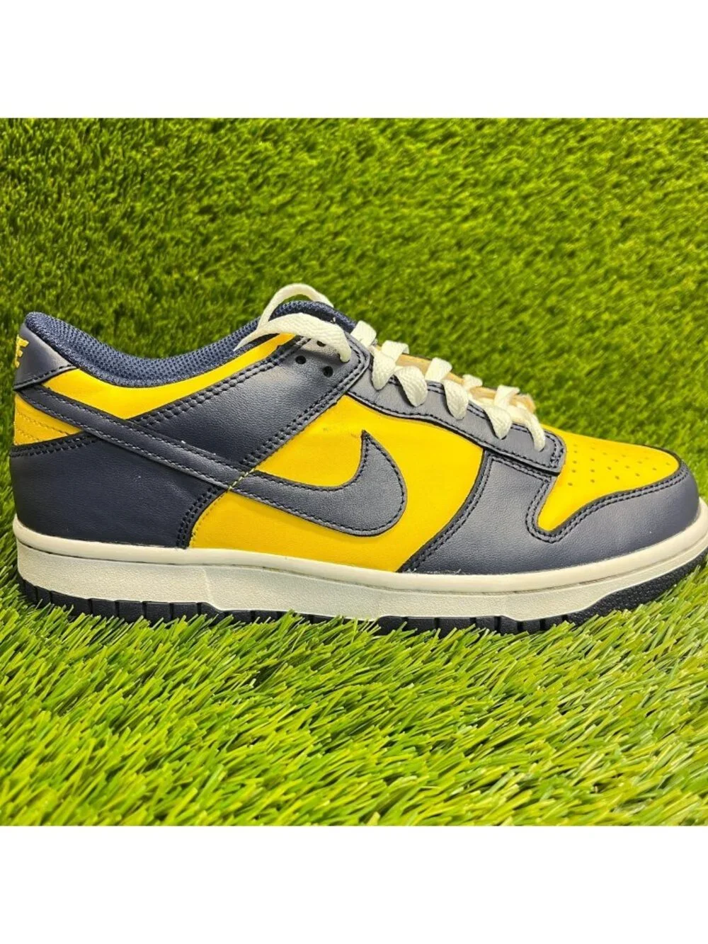 Nike Dunk Low Boys Size 7Y Yellow Blue Athletic Walking Leather Shoes Sneakers